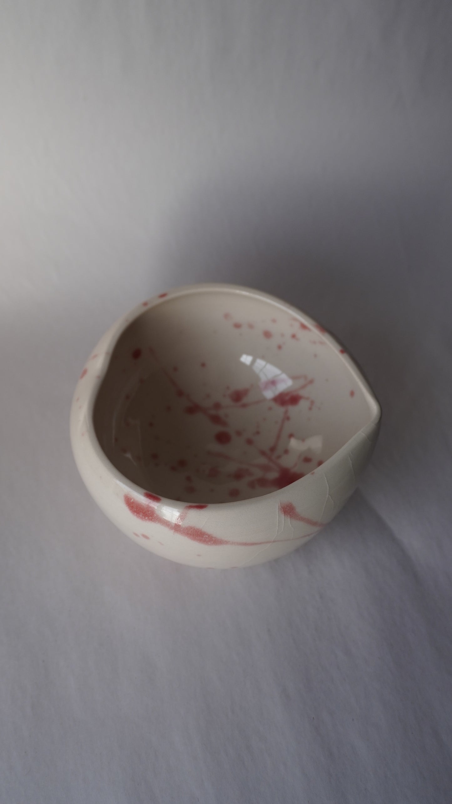 SPLATTER RED HEART MATCHA BOWL