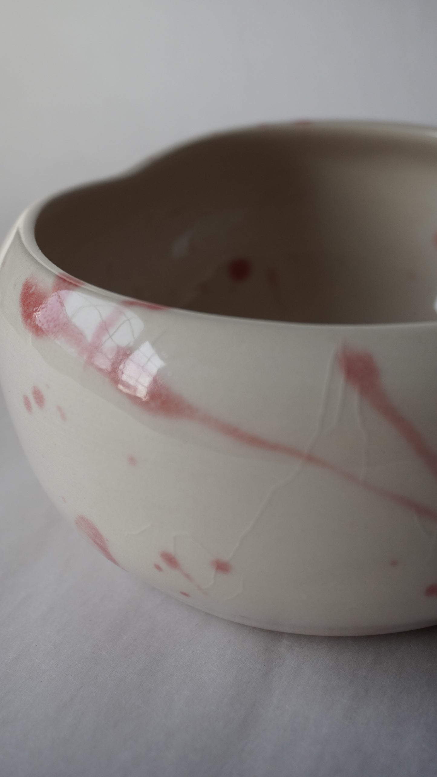 SPLATTER RED HEART MATCHA BOWL