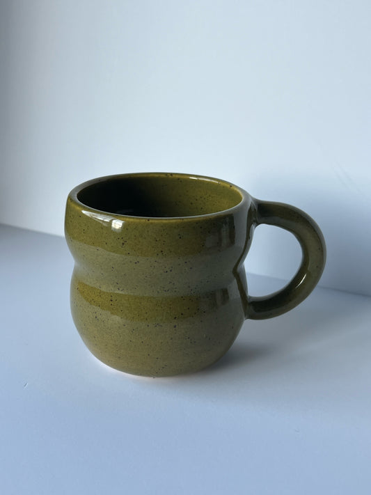 OLIVE GREEN WAVY MUG